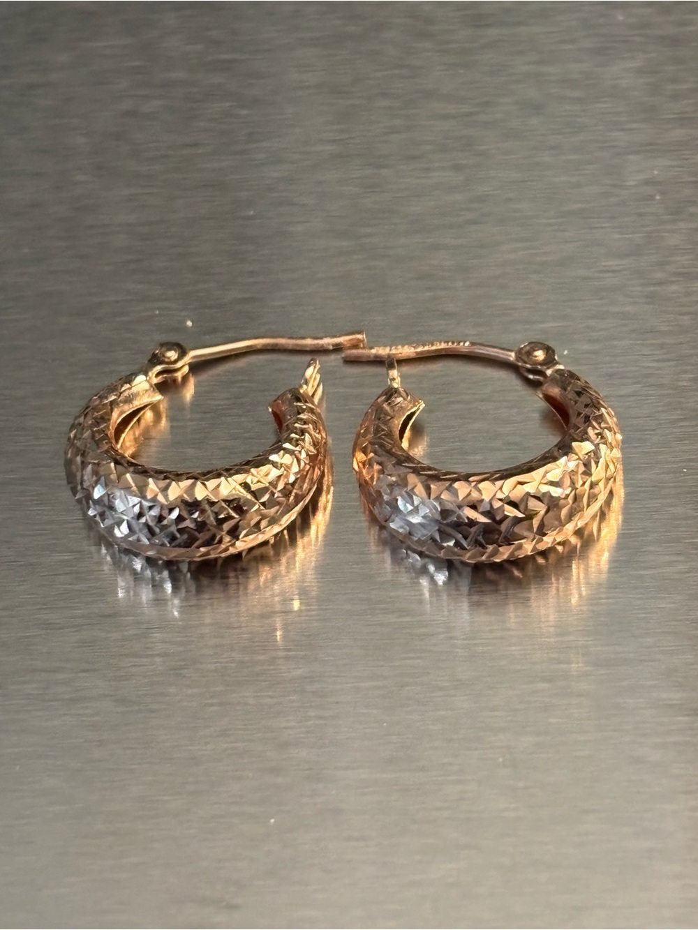 14K Rose Gold Diamond Cut Textured Hoop Earrings .87g